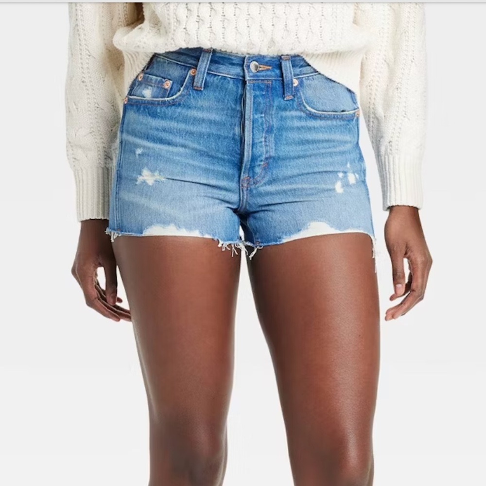 NWOT Universal Thread Women's High-Rise Cut-Off Mini Jean Shorts Light Wash 6